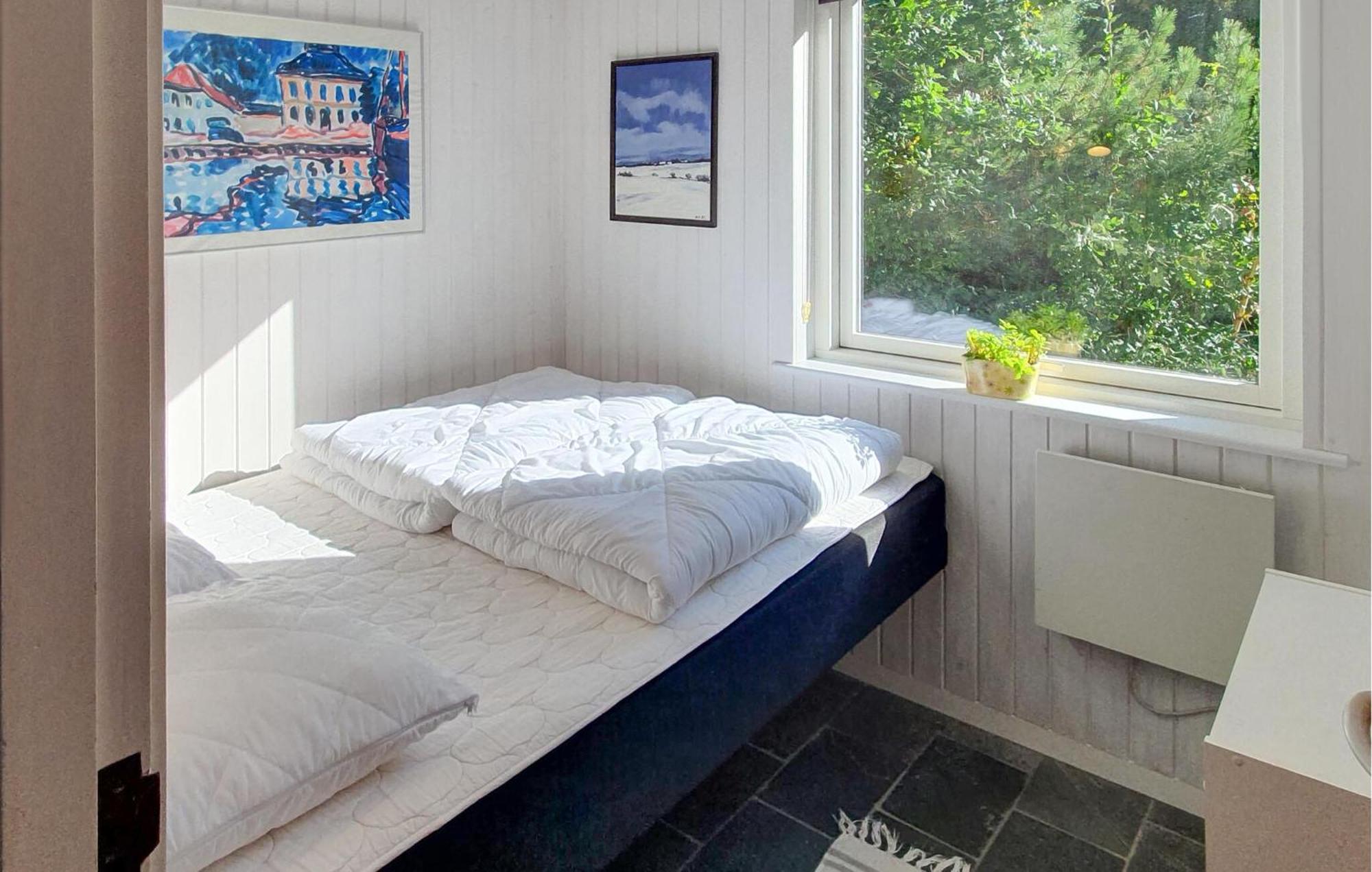 3 Bedroom Awesome Home In Neksø Esterno foto