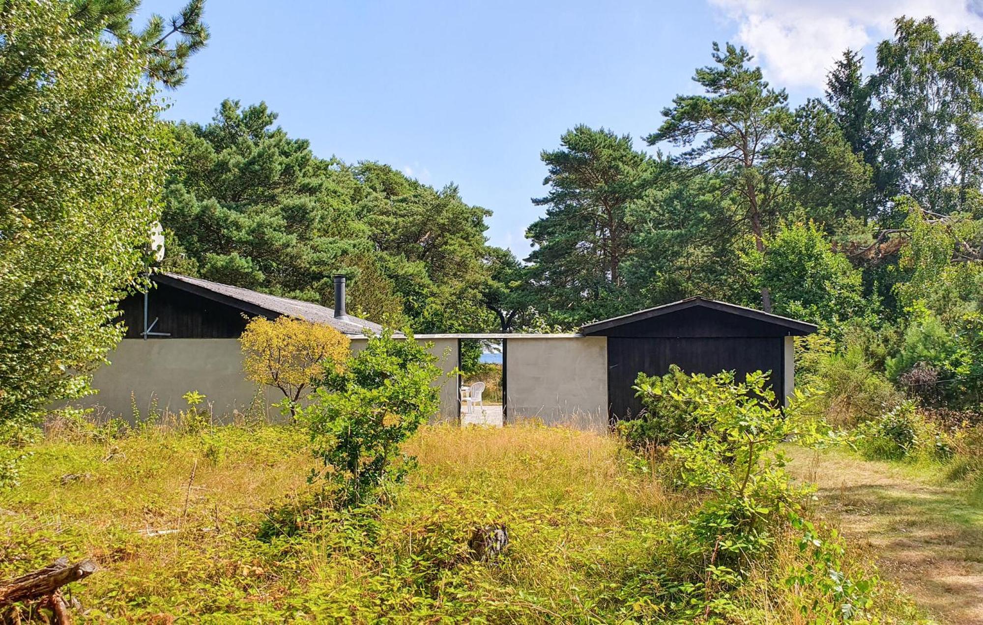 3 Bedroom Awesome Home In Neksø Esterno foto